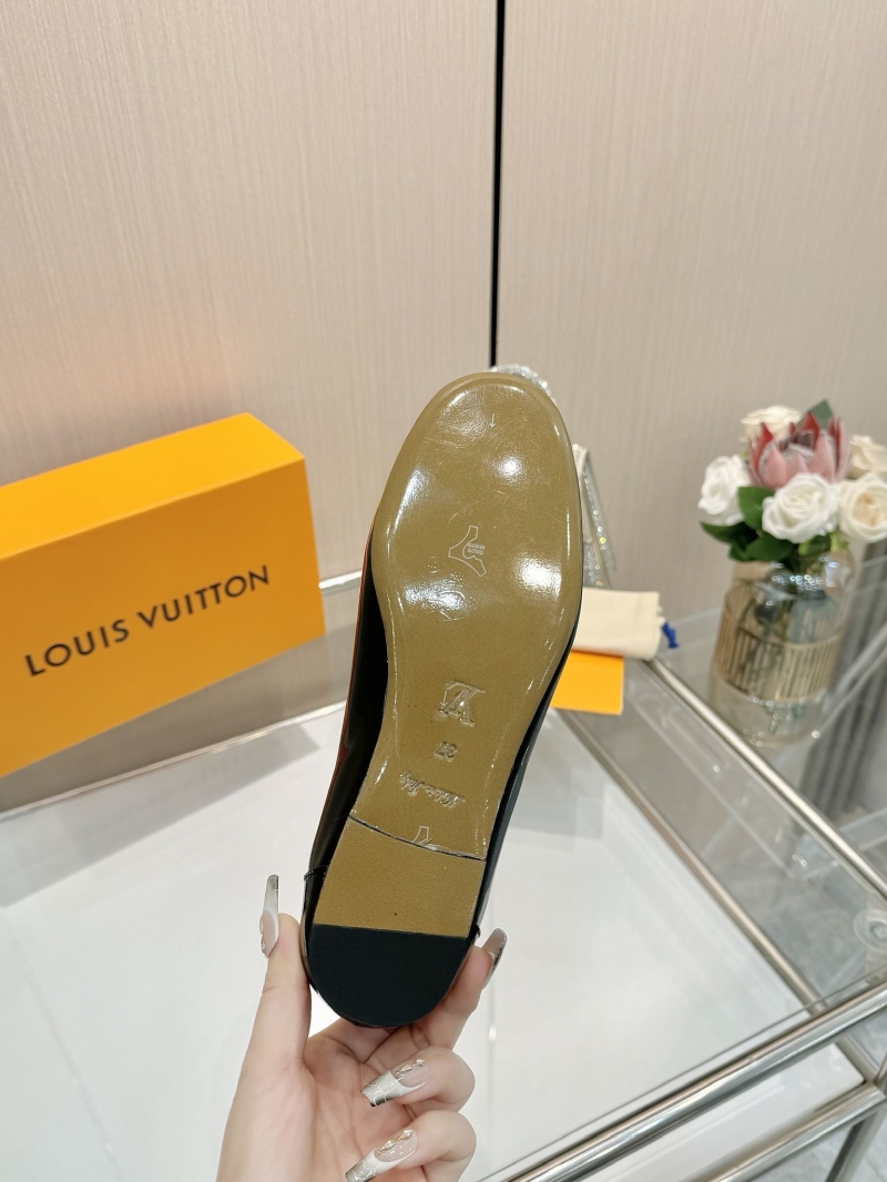 l0vis Vvtt0n loafers